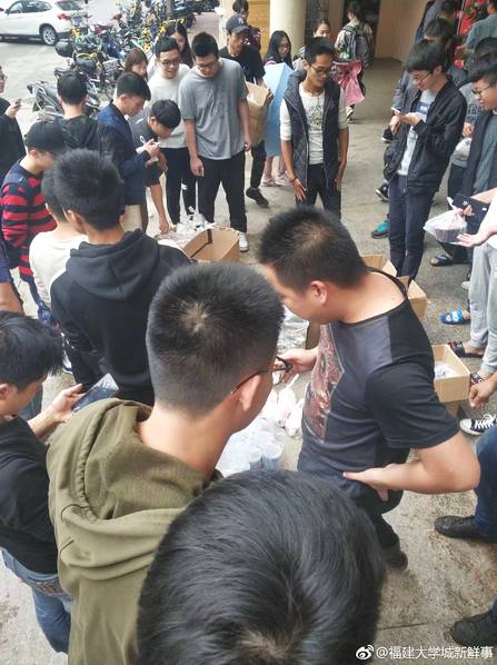 全黄一级毛片免费