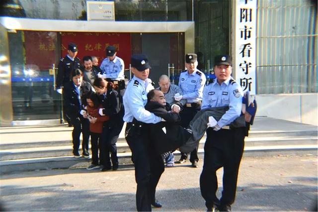 一岁一个月深圳包男孩身高体重标准