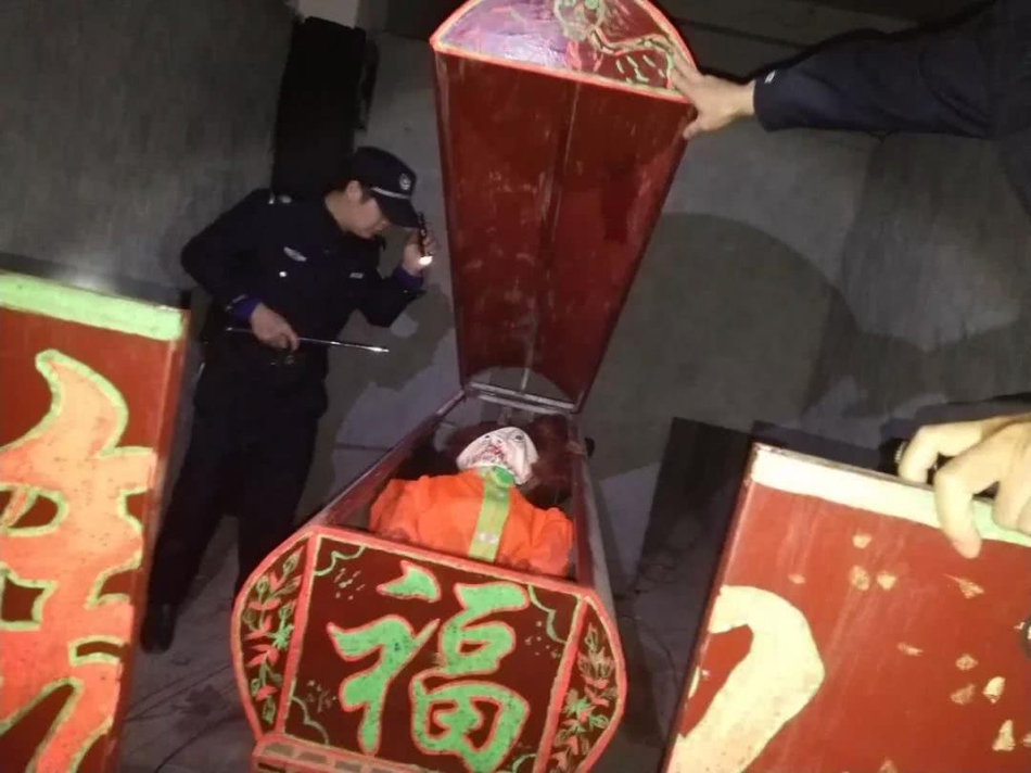 亚洲欧美三级片