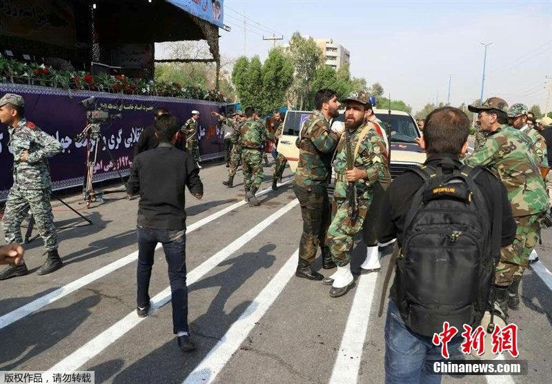 伊朗阅兵遭袭击图片