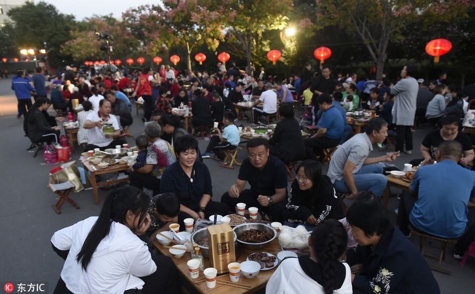 组图：杉咲花发INS 晒与黑岛结菜共游夏威夷写真