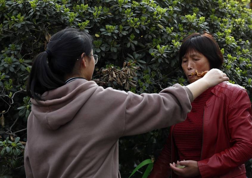 儿媳妇红小丹与父亲的关系如何