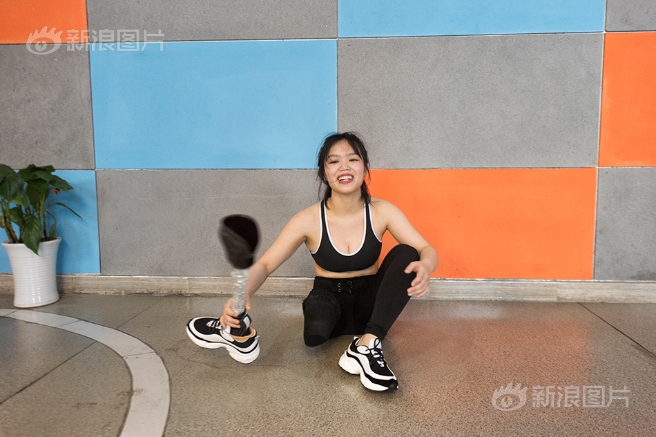 又大又粗又爽毛片毛绒