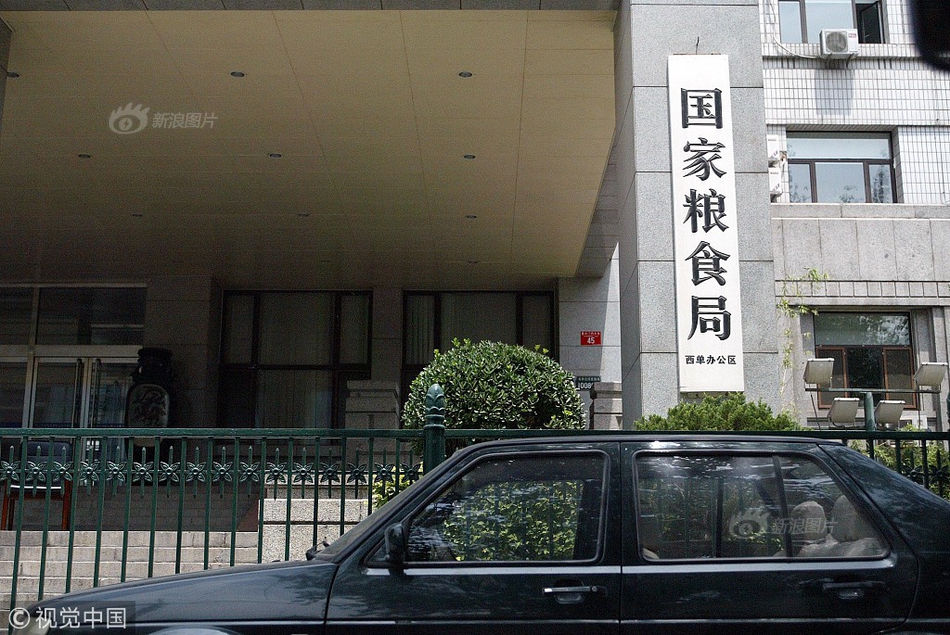 成人 拔 拔18网站四虎