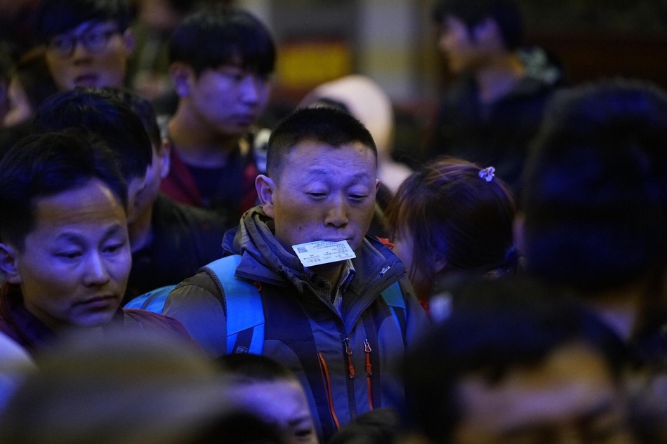 扒开胸罩疯狂揉搓奶头大尺度动漫