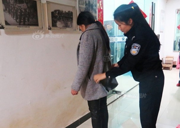 老师脱个精光要我