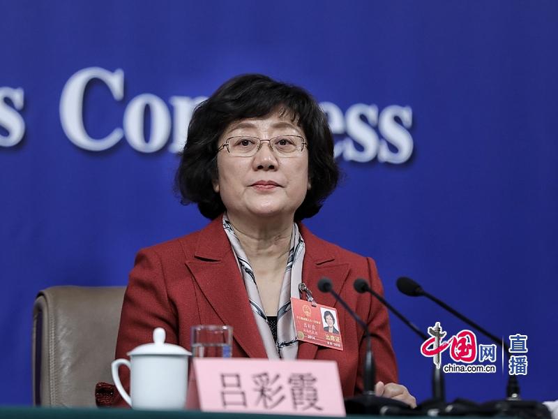 巨胸动漫被爆 挤奶