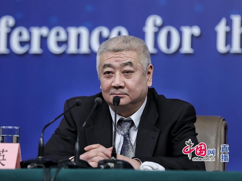 老师把 露出来让我c了一节课