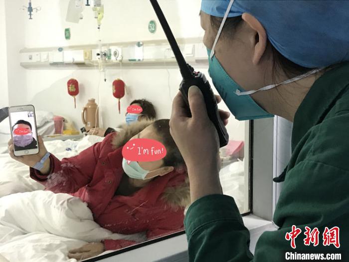 免费 看 色 片