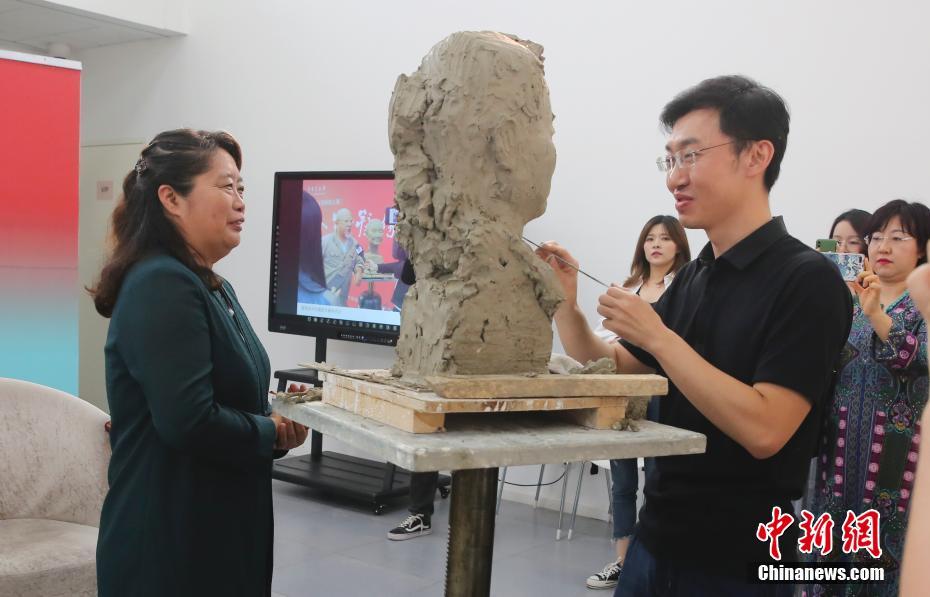 大炕上的偷乱2