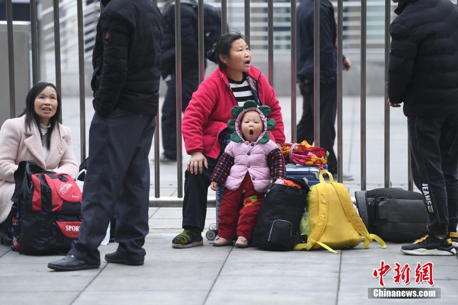 叶子楣三级露全乳电影