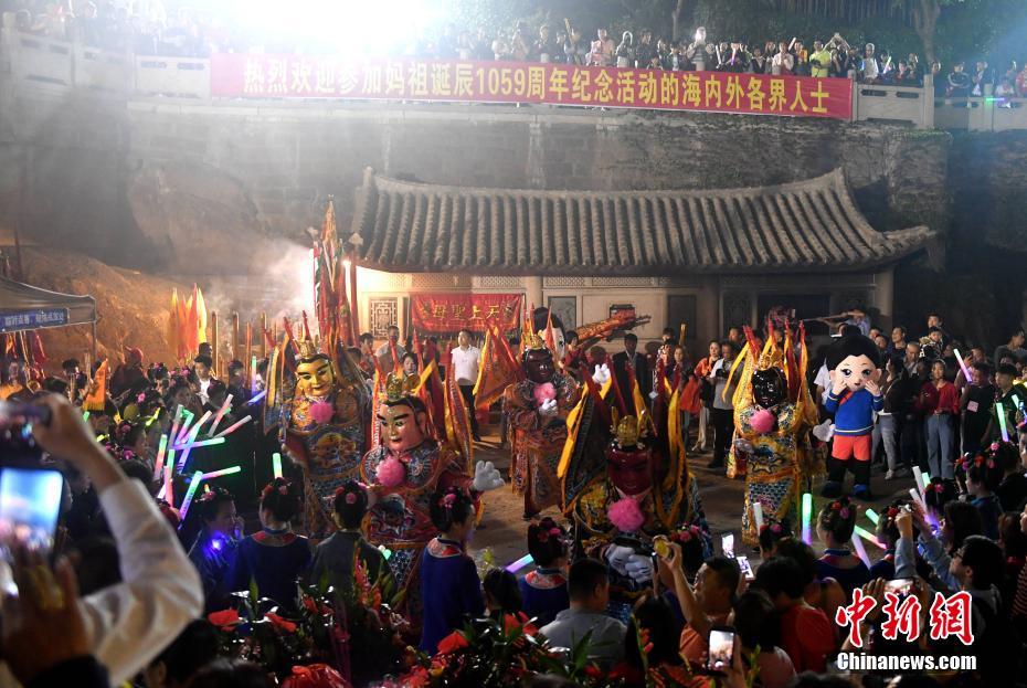 黑人巨大   两根一起