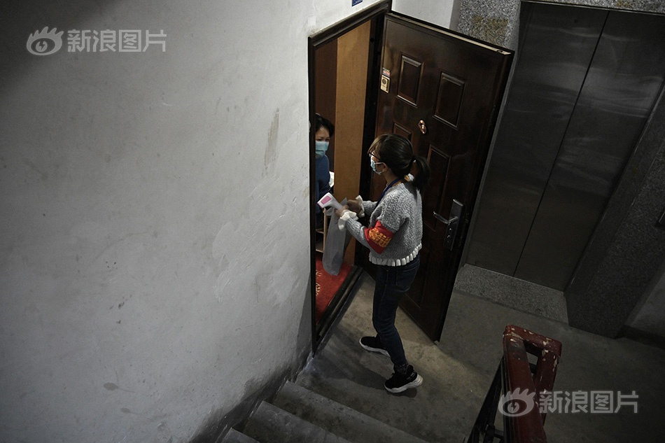 双男生一起相嗟嗟视频