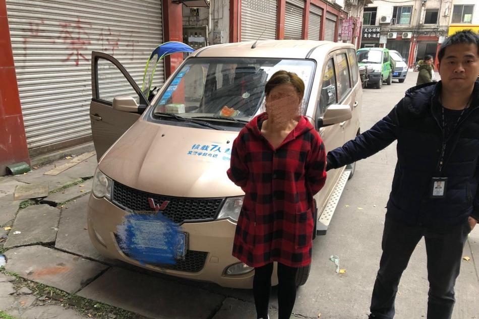 停电了被男同桌狂揉我奶胸