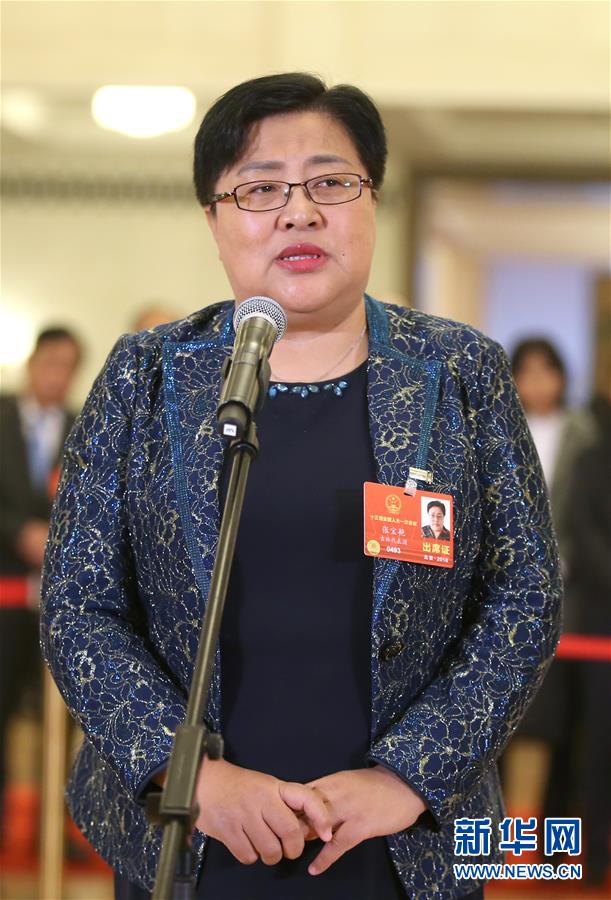 啊轻点灬大巴太粗太长了视频