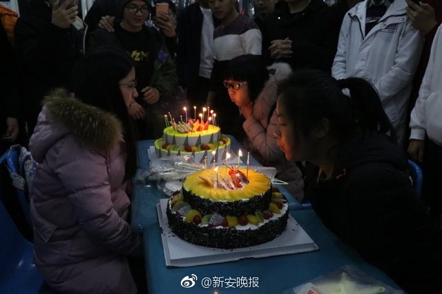 人与禽一级婬片A片69式按摩