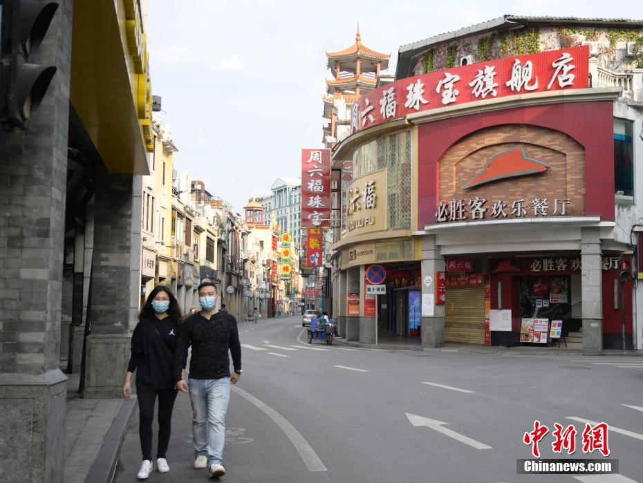 美女模特裸体视频