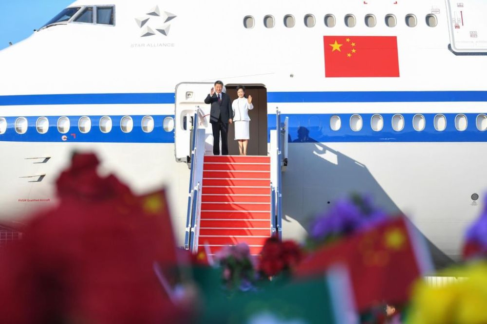 国产熟妇  码视频户外直播