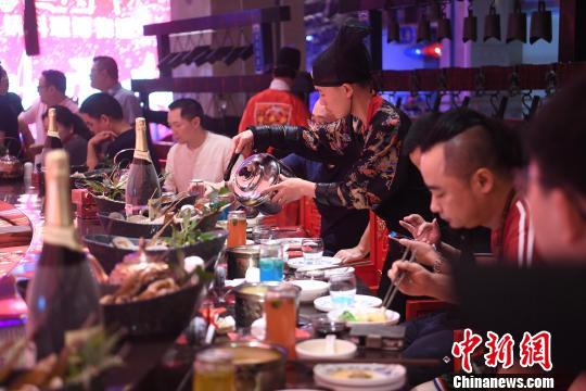 欧美有剧情的三级片