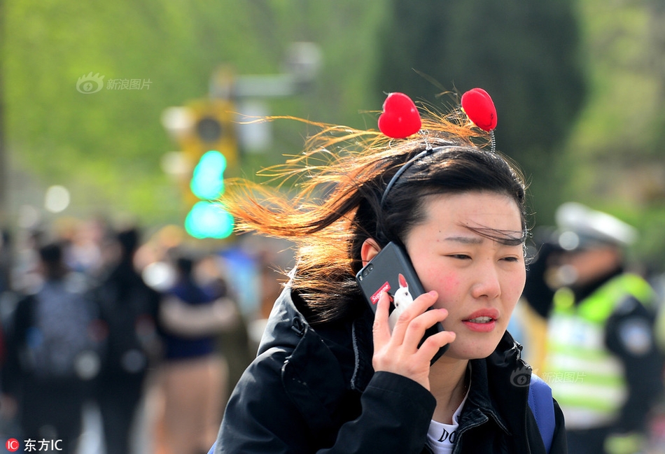 白丝美女被艹