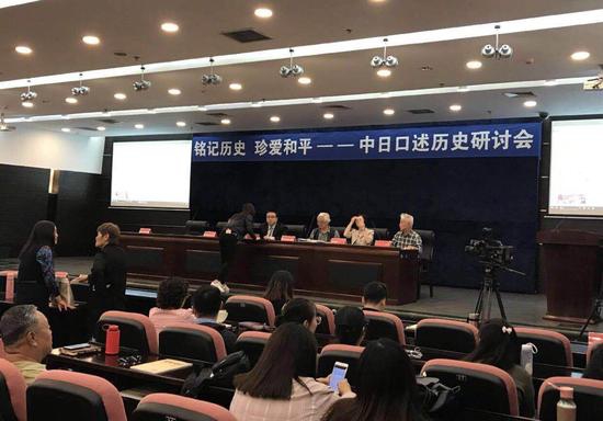 女人用黄鳝自慰H文