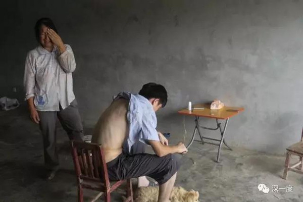 百分百露胸