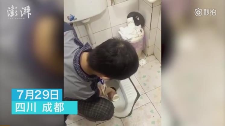 欧美无毛三级??片