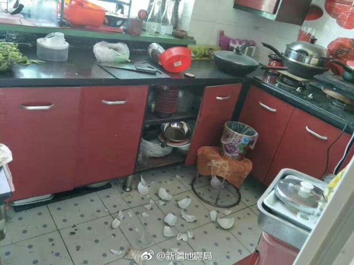 特大黑异族巨大怪物