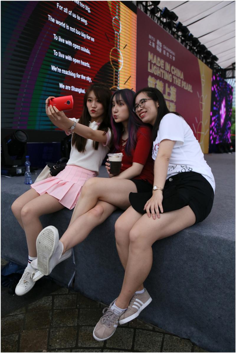 Xxxx 黄色