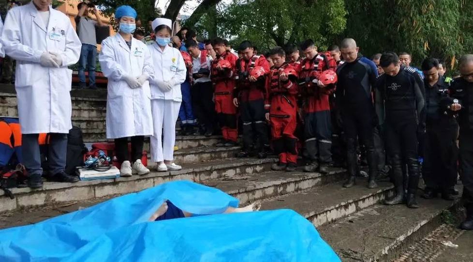 强行破校花的膜