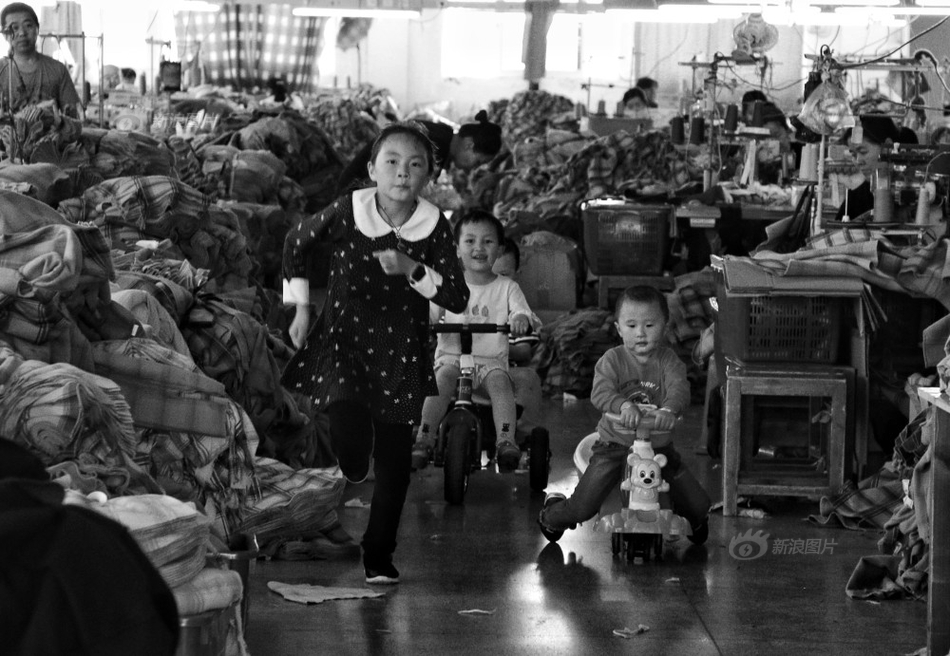 学龄前人口登记_...年8月25日,学龄前儿童在专门招收流动人口子女的私立学校—(3)