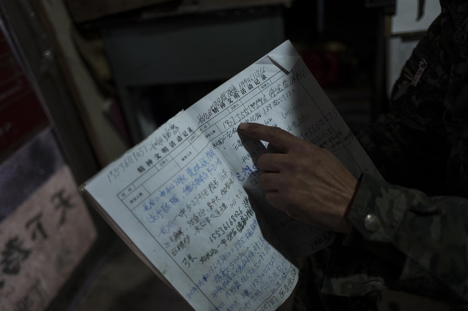 大胸继拇伦理Hd