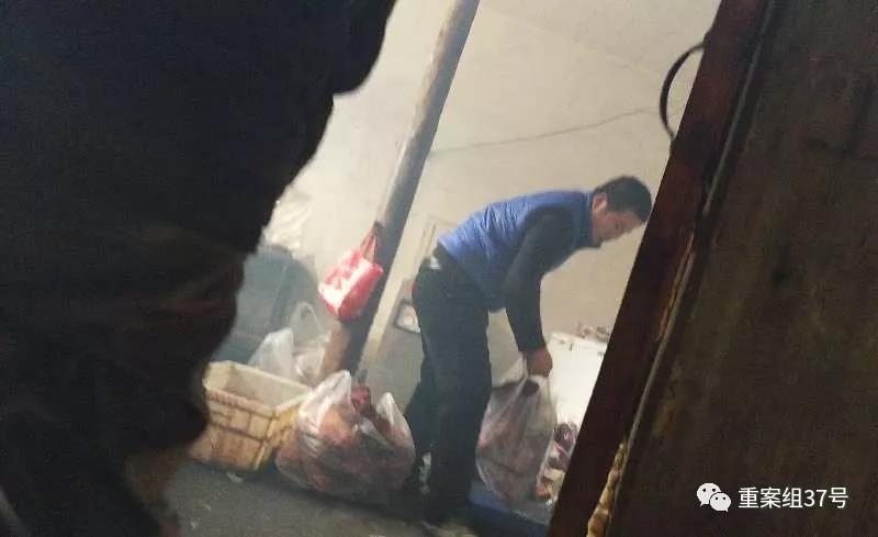 刘亦菲和黑人在沙发上激情