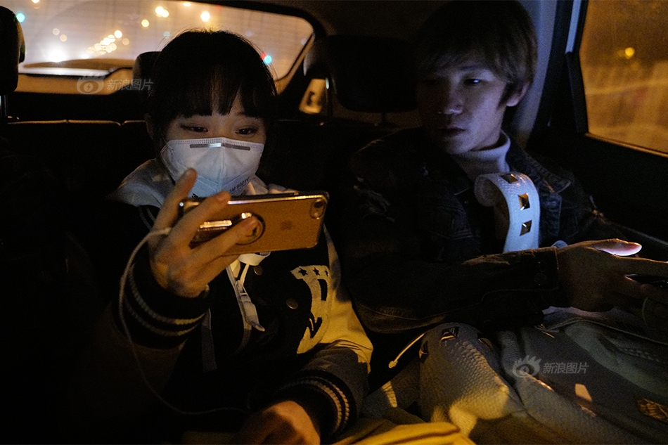 撕开内衣 吸奶头动漫的软件