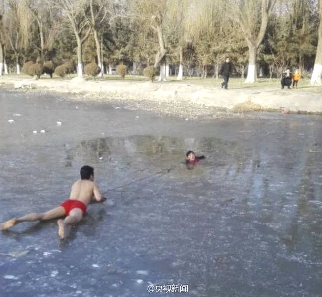 男18 无遮挡脱了内裤