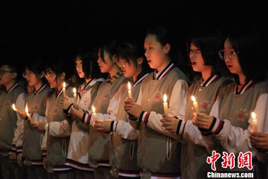 偷拍女生尿尿视频网站App