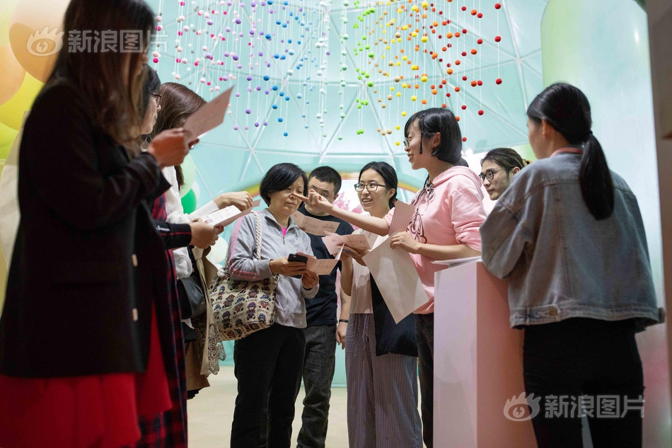 全家人肛交老女人小说