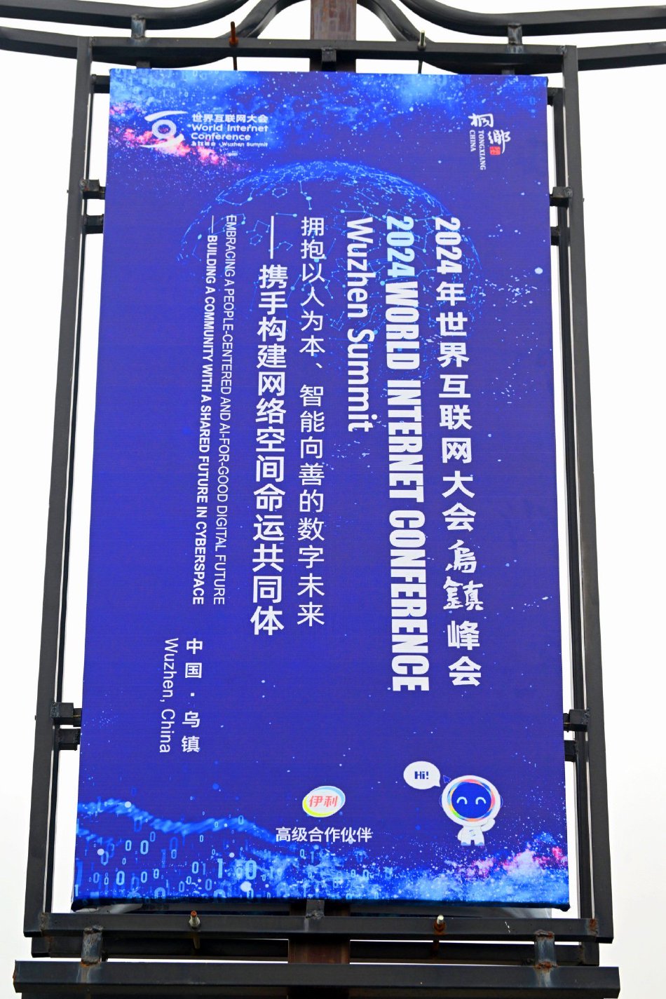 老师让我吃她胸 摸她奶电影