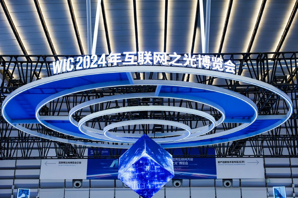 欧美边做边尿合集