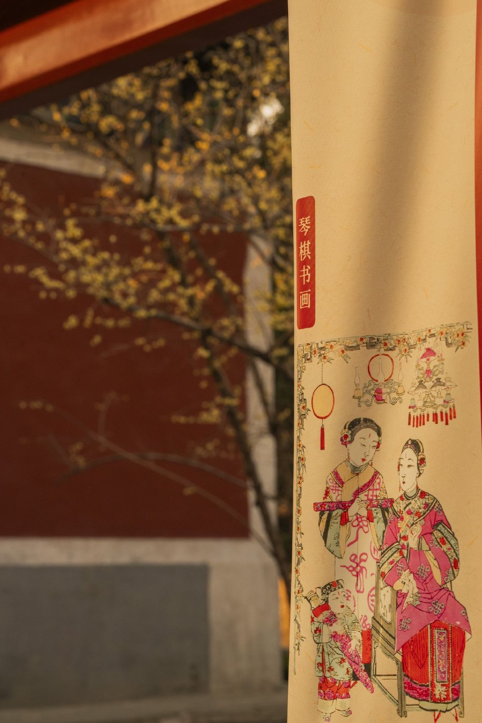 脱了内裤趴着光屁股