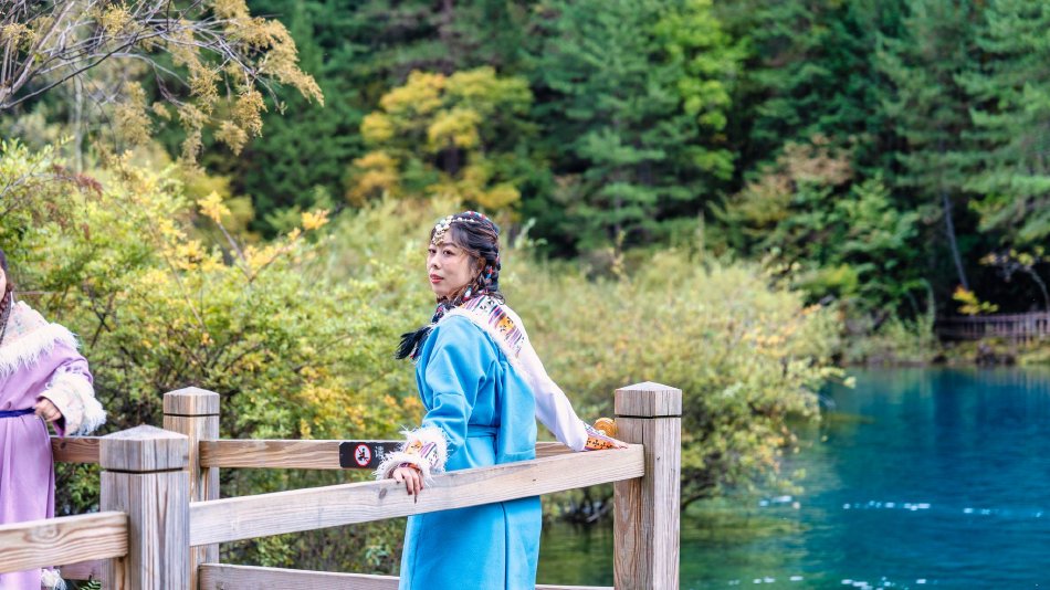 女性扒开 看个够直播