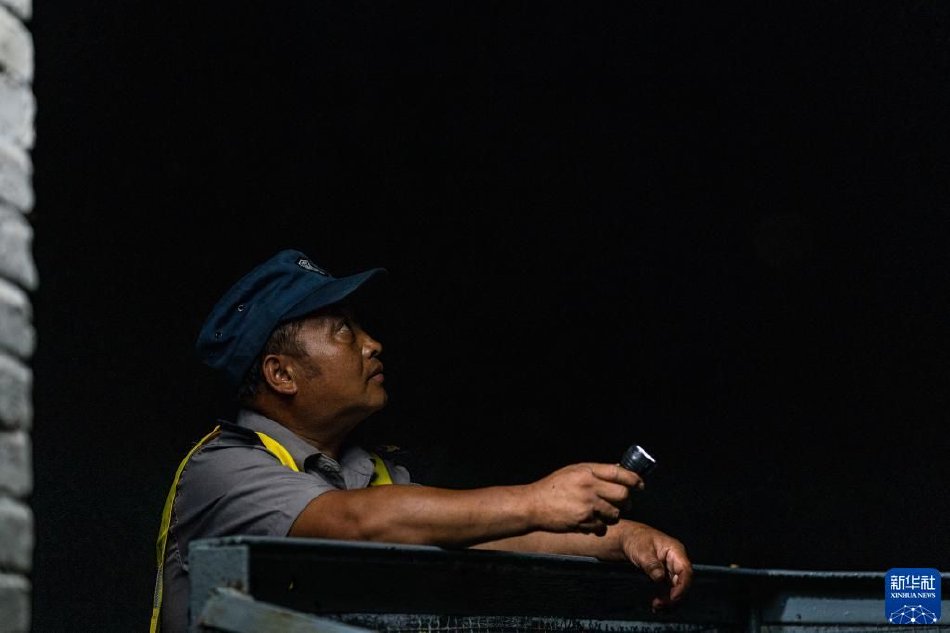 午夜成人在线