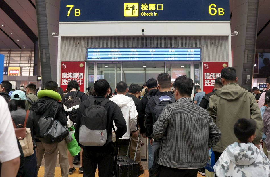 体育生边缘呻吟被榨精GV