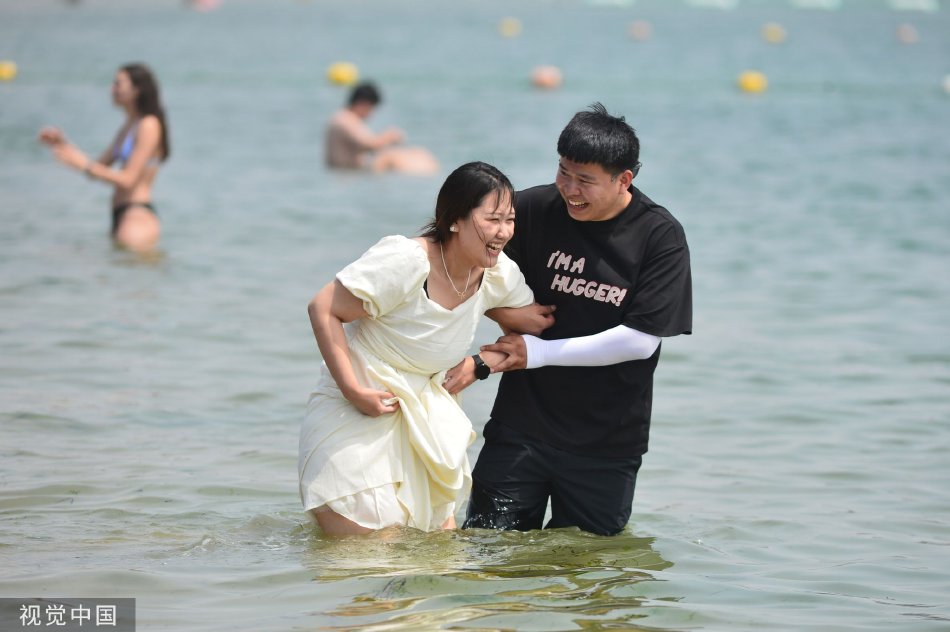 黄色电影特级俄罗斯老太婆裸体