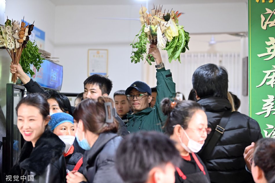自偷国产精品张津瑜