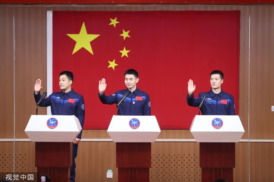 偷拍中国熟女洗澡