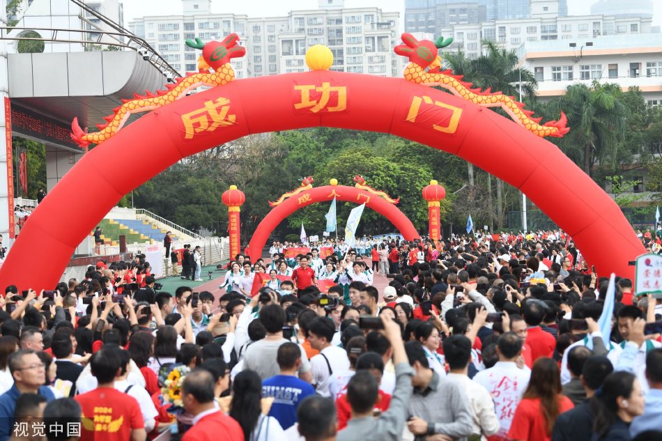 六十路近親相姦孫中出