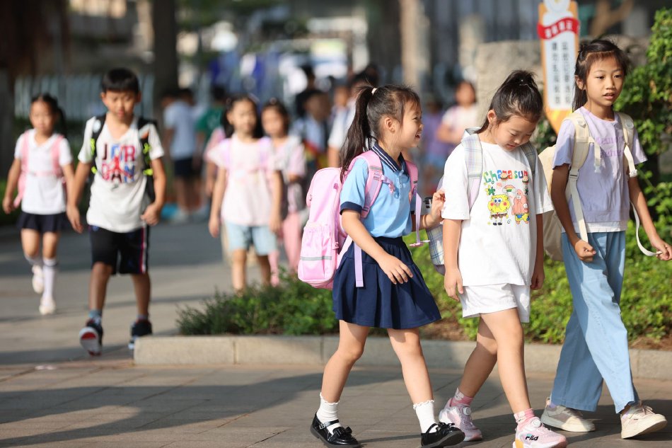 中国女明星乱伦Av