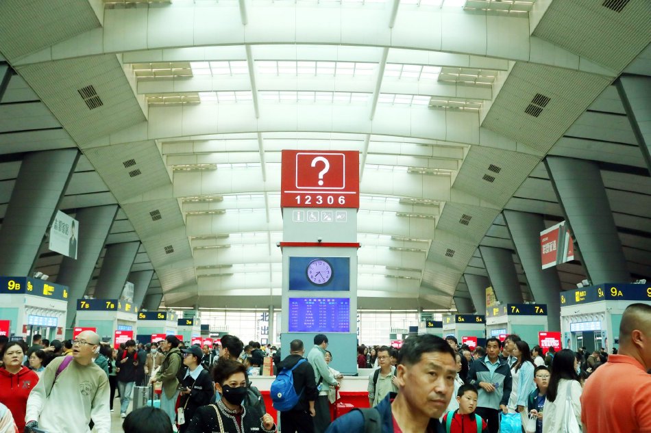 国产乱人伦偷精品视频免下载