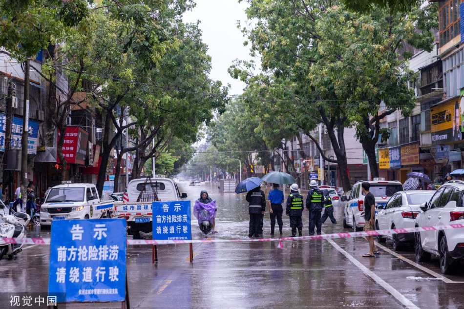 白妞大战两个黑人巨大